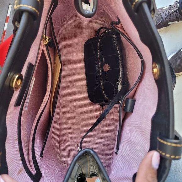 Dooney and Bourke Vintage Croc Embossed hand bag - Picture 5 of 12